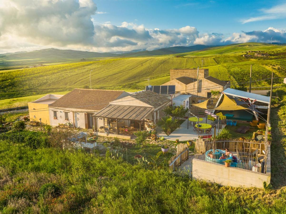 B&B Polvere Di Stelle Ummari Exterior photo